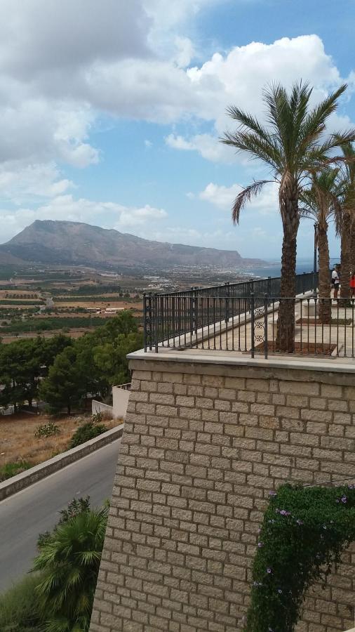 Bed And Breakfast Arcobaleno Custonaci Exterior foto