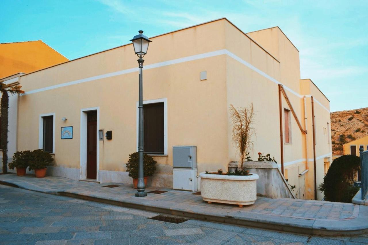 Bed And Breakfast Arcobaleno Custonaci Exterior foto